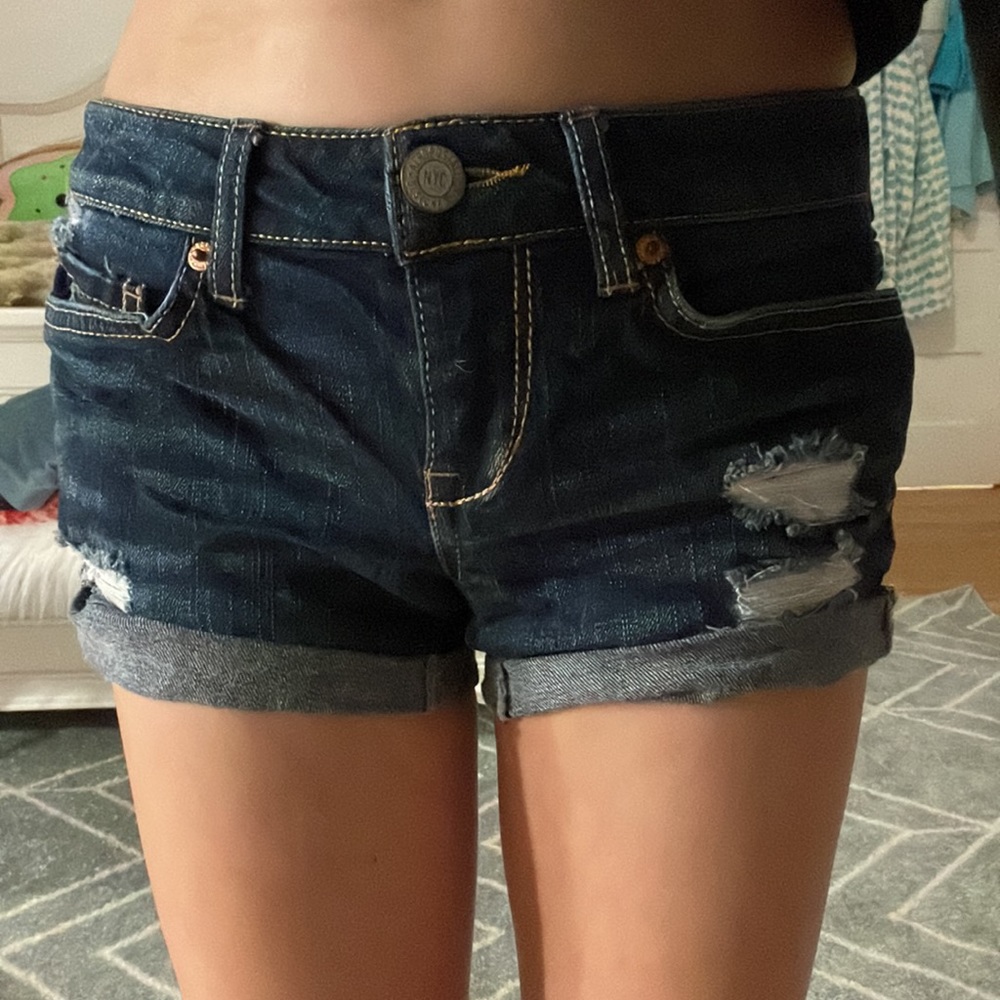 Aeropostale dark wash shorty jean shorts (ripped)